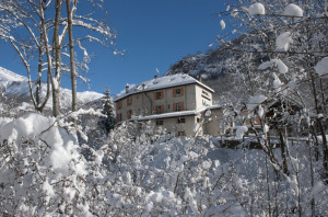 buitenkant-hotel Sneeuw